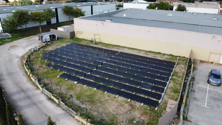 panneaux solaires au sol pour la grande distribution cannet des maures
