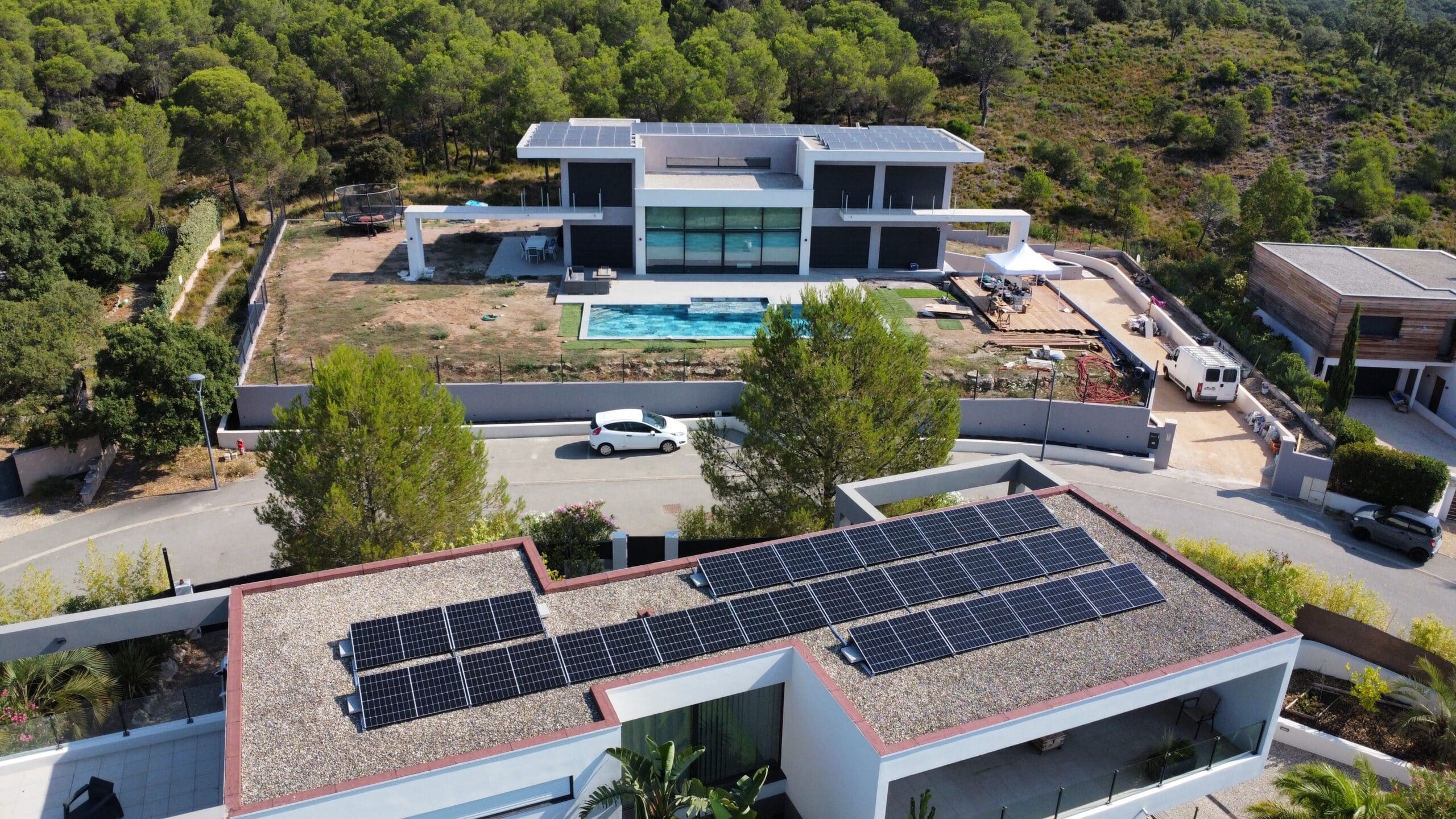 pose de panneaux photovoltaiques sur toit plat