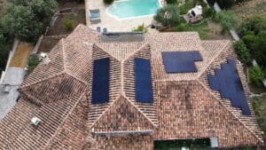 pose photovoltaique sur pans de toiture