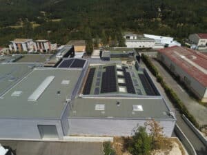 toiture solaire sur batiment saint vallier de thiey